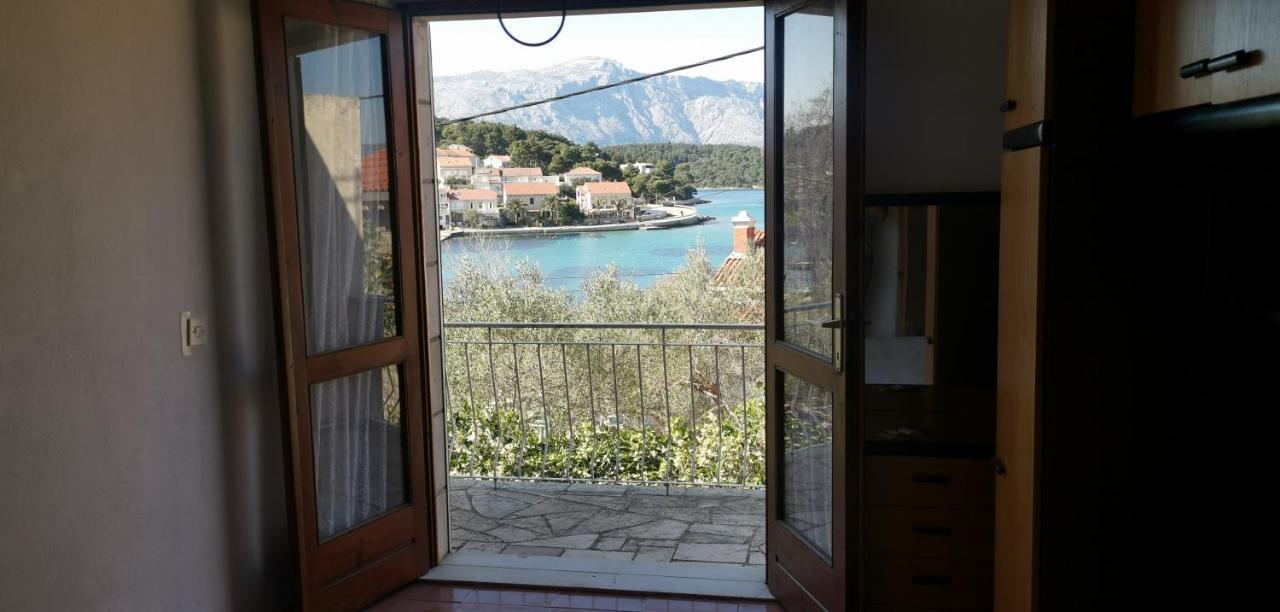 Big House For 14 People In Centre Of Lumbarda Apartment Exterior photo